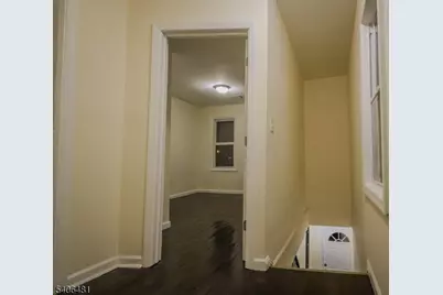 563 S 17th St, Newark, NJ 07103 - Photo 11