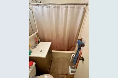 420 Academy Ter, Linden, NJ 07036 - Photo 5