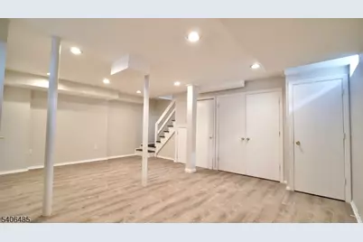 212 Burkley Pl, Union Township, NJ 07088 - Photo 13