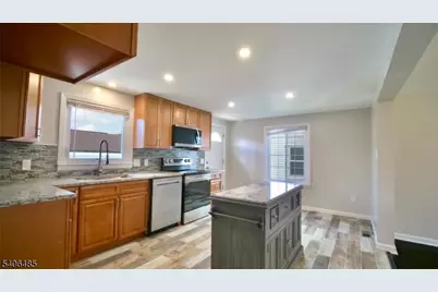 212 Burkley Pl, Union Township, NJ 07088 - Photo 3