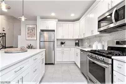 27 Up Mountain Ave C270 #1, Montclair, NJ 07042 - Photo 9