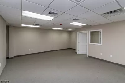 555 Goffle Rd, Ridgewood, NJ 07450 - Photo 3