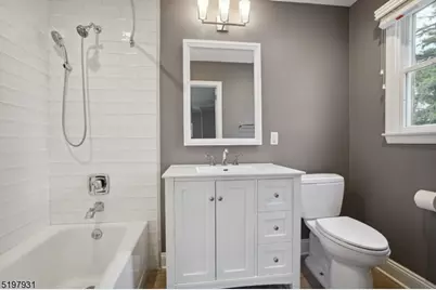 25 Ruthven Pl, Summit, NJ 07901 - Photo 9