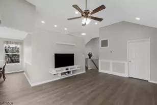 61 Waugh Ct, Bridgewater, NJ 08807 - Photo 3