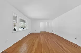 7 Madeleine Pl, Parsippany, NJ 07054 - Photo 17