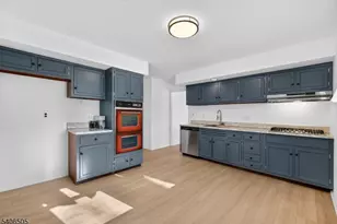 7 Madeleine Pl, Parsippany, NJ 07054 - Photo 7