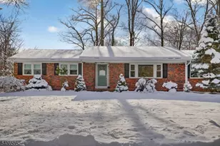 7 Madeleine Pl, Parsippany, NJ 07054 - Photo 1