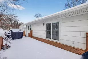 7 Madeleine Pl, Parsippany, NJ 07054 - Photo 31