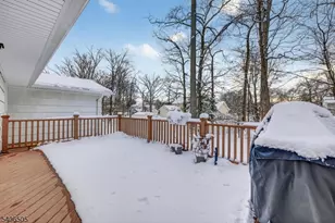 7 Madeleine Pl, Parsippany, NJ 07054 - Photo 5