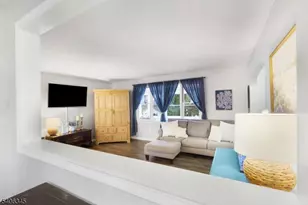 1060 Grand St, Phillipsburg, NJ 08865 - Photo 5