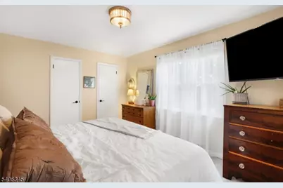 1060 Grand St, Phillipsburg, NJ 08865 - Photo 13