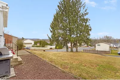 1060 Grand St, Phillipsburg, NJ 08865 - Photo 25