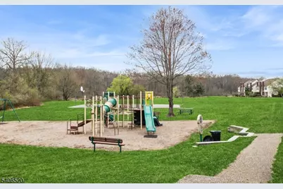 14 Pembroke Dr, Mendham, NJ 07945 - Photo 13