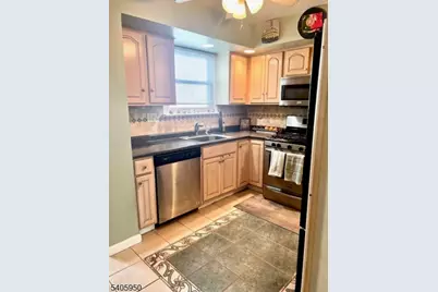 128 White Oak Ter, Belleville, NJ 07109 - Photo 9