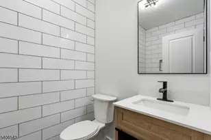 13 Voorhees, Newark, NJ 07108 - Photo 5