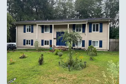 31 Green Dr, East Hanover Township, NJ 07936 - Photo 1