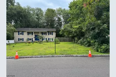 31 Green Dr, East Hanover Township, NJ 07936 - Photo 3