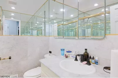 31 Green Dr, East Hanover Township, NJ 07936 - Photo 27