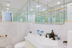 31 Green Dr, East Hanover Township, NJ 07936 - Photo 27