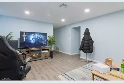 31 Green Dr, East Hanover Township, NJ 07936 - Photo 31