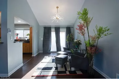 31 Green Dr, East Hanover Township, NJ 07936 - Photo 13