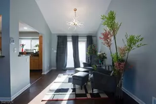 31 Green Dr, East Hanover Township, NJ 07936 - Photo 13