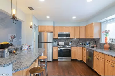 31 Green Dr, East Hanover Township, NJ 07936 - Photo 15