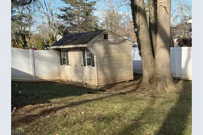 31 Green Dr, East Hanover Township, NJ 07936 - Photo 37