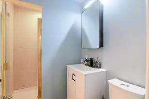 31 Green Dr, East Hanover Township, NJ 07936 - Photo 33