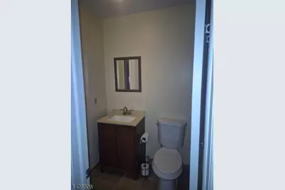 602 Village Commons, Raritan Township, NJ 08822 - Photo 5