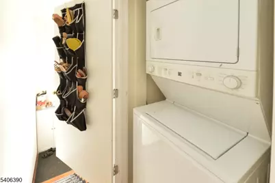 100 Eastern Way, Rutherford, NJ 07070 - Photo 15