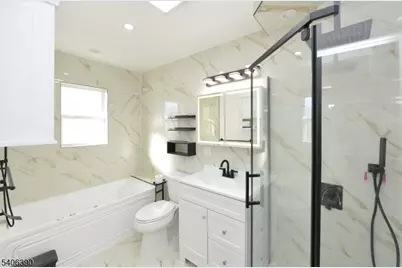 100 Eastern Way, Rutherford, NJ 07070 - Photo 11