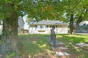 67 Woodland Ave, Woodbridge Township, NJ 08863 - Photo 3