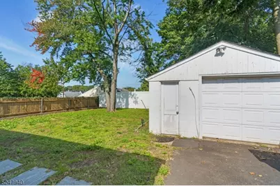 67 Woodland Ave, Woodbridge Township, NJ 08863 - Photo 15