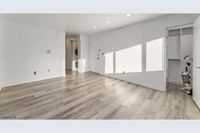 1 Dunn Rd, West Orange Township, NJ 07052 - Photo 5