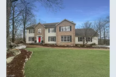 16 Gary Ct, Mount Olive, NJ 07836 - Photo 1