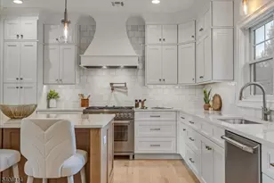 11 Laurel Pl, Fairfield, NJ 07004 - Photo 21