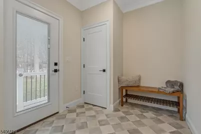 11 Laurel Pl, Fairfield, NJ 07004 - Photo 25