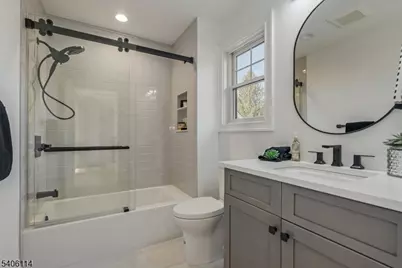 11 Laurel Pl, Fairfield, NJ 07004 - Photo 37