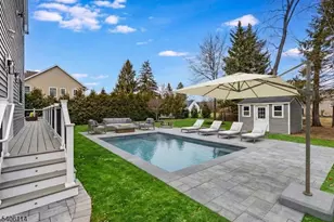 11 Laurel Pl, Fairfield, NJ 07004 - Photo 41