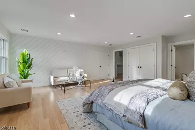 11 Laurel Pl, Fairfield, NJ 07004 - Photo 29