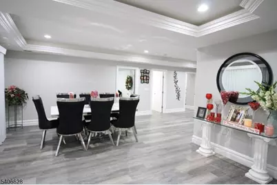 315 Freemans Ln, Franklin Lakes, NJ 07417 - Photo 21