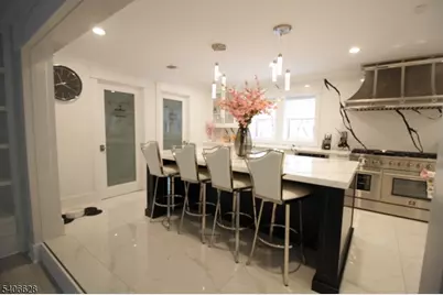 315 Freemans Ln, Franklin Lakes, NJ 07417 - Photo 17