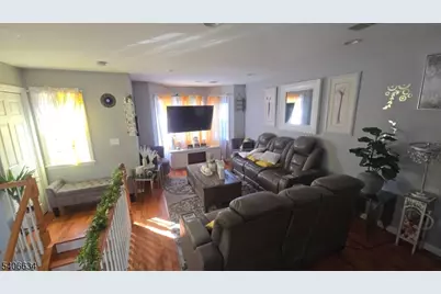 21 Rose St, Paterson, NJ 07501 - Photo 3