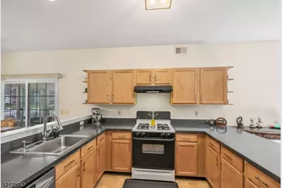 706 Skyline Drive, Jefferson Township, NJ 07849 - Photo 9