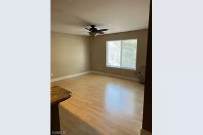 106 Aimwick Ct, Franklin Township, NJ 08873 - Photo 5