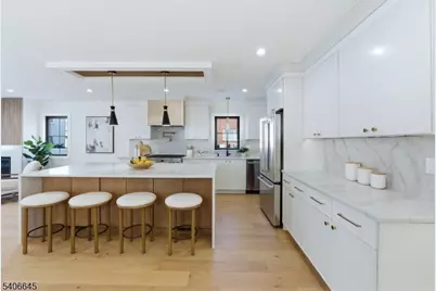 7 Willow St, Millburn, NJ 07041 - Photo 3