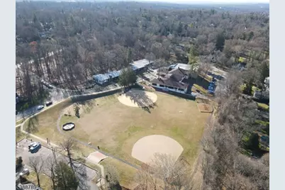 4 Hilltop Way, Essex Fells, NJ 07021 - Photo 33