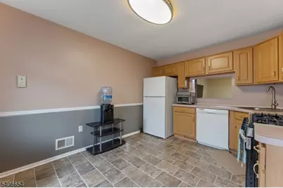 403 Red Crest Ln, Branchburg Township, NJ 08876 - Photo 5