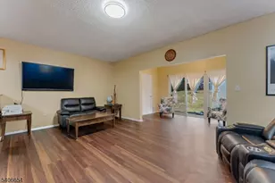 403 Red Crest Ln, Branchburg Township, NJ 08876 - Photo 11